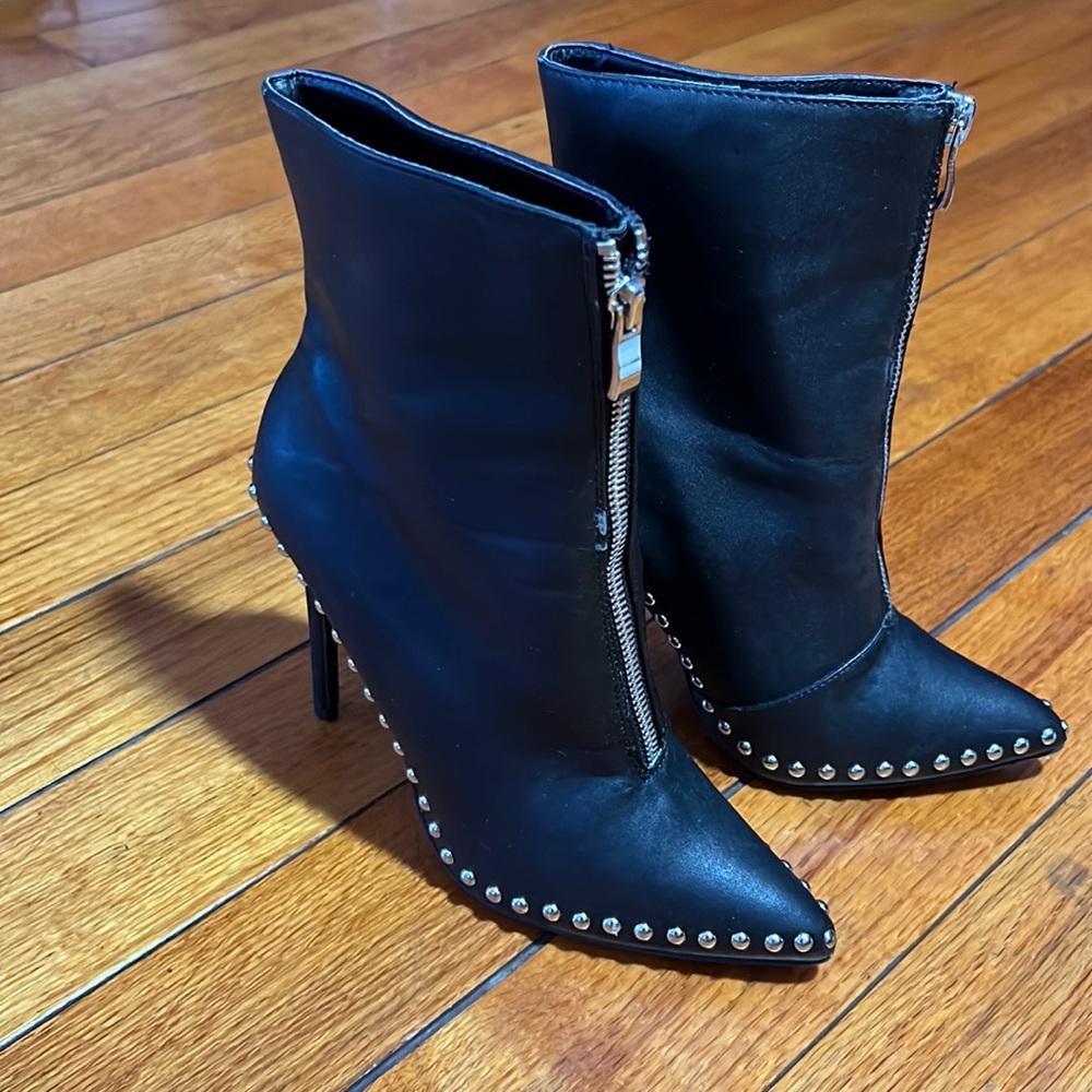 Steve Madden Armada Bootie Size 7